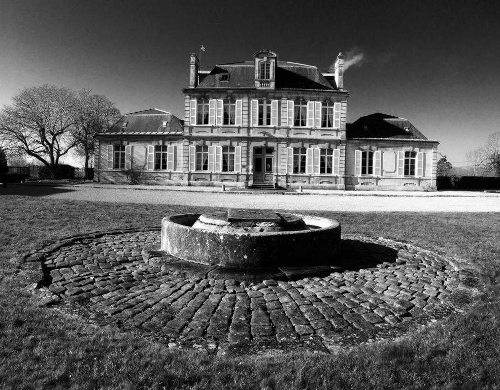 Grand Gite 15 Personnes, 9 Chambres, 100Km De Paris En Exclusivite Septmonts Exterior photo